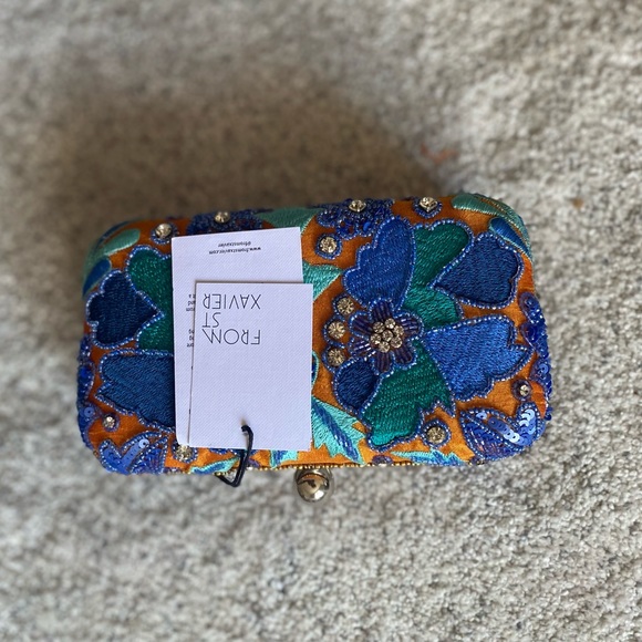 From St. Xavier convertible clutch / crossbody - Picture 3 of 5